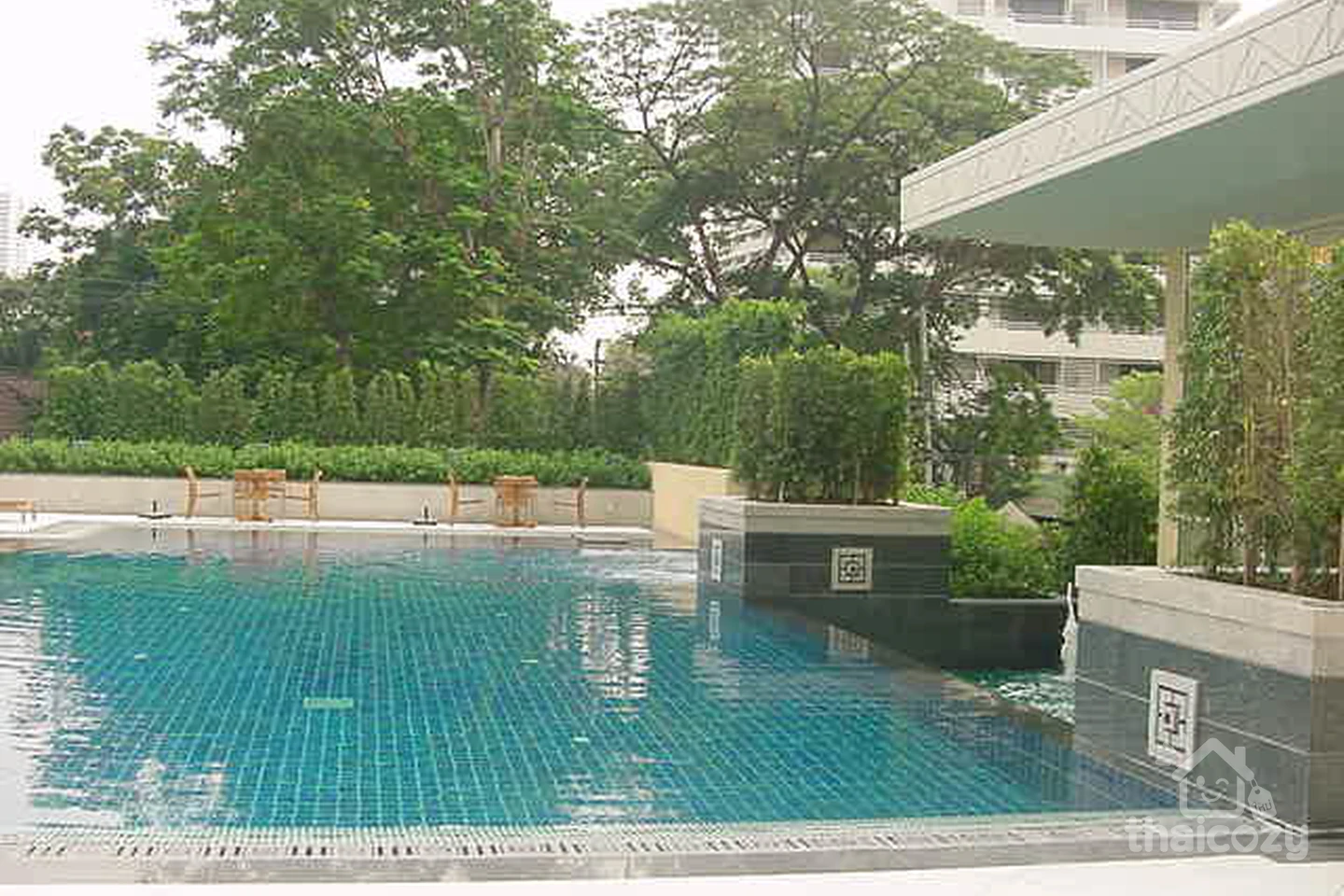 Hampton Thonglor 10 photo 4