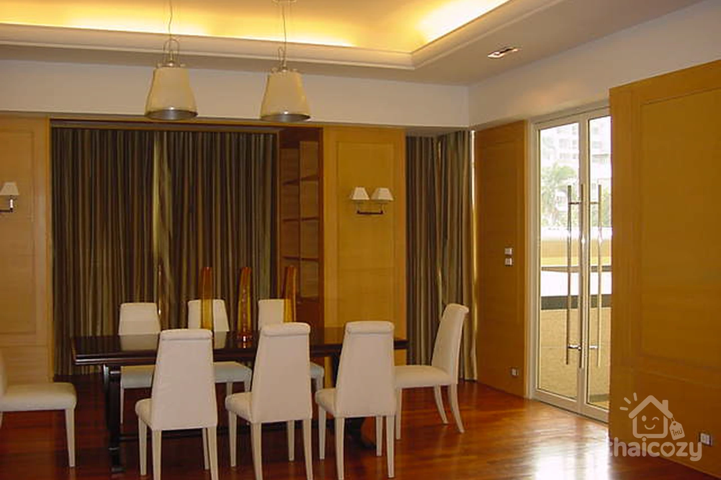 Hampton Thonglor 10 photo 5