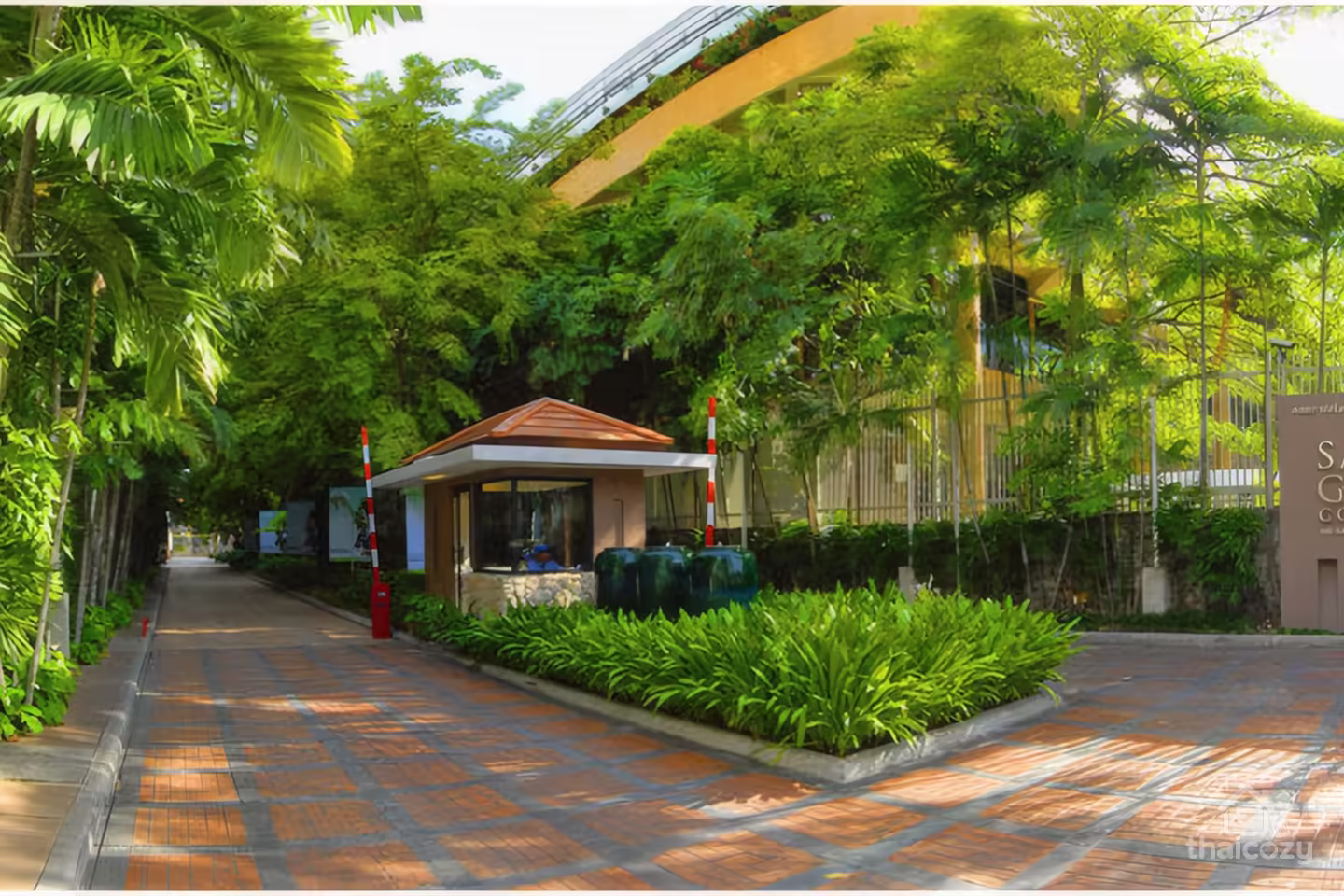 Sathorn Gardens photo 3