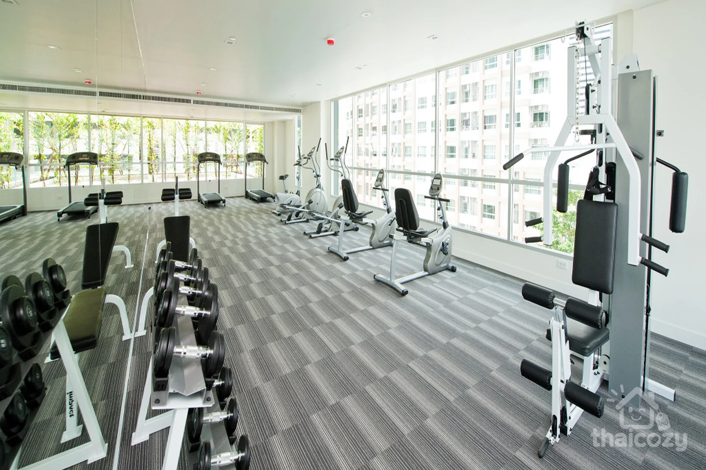 Hive Sathorn photo 6