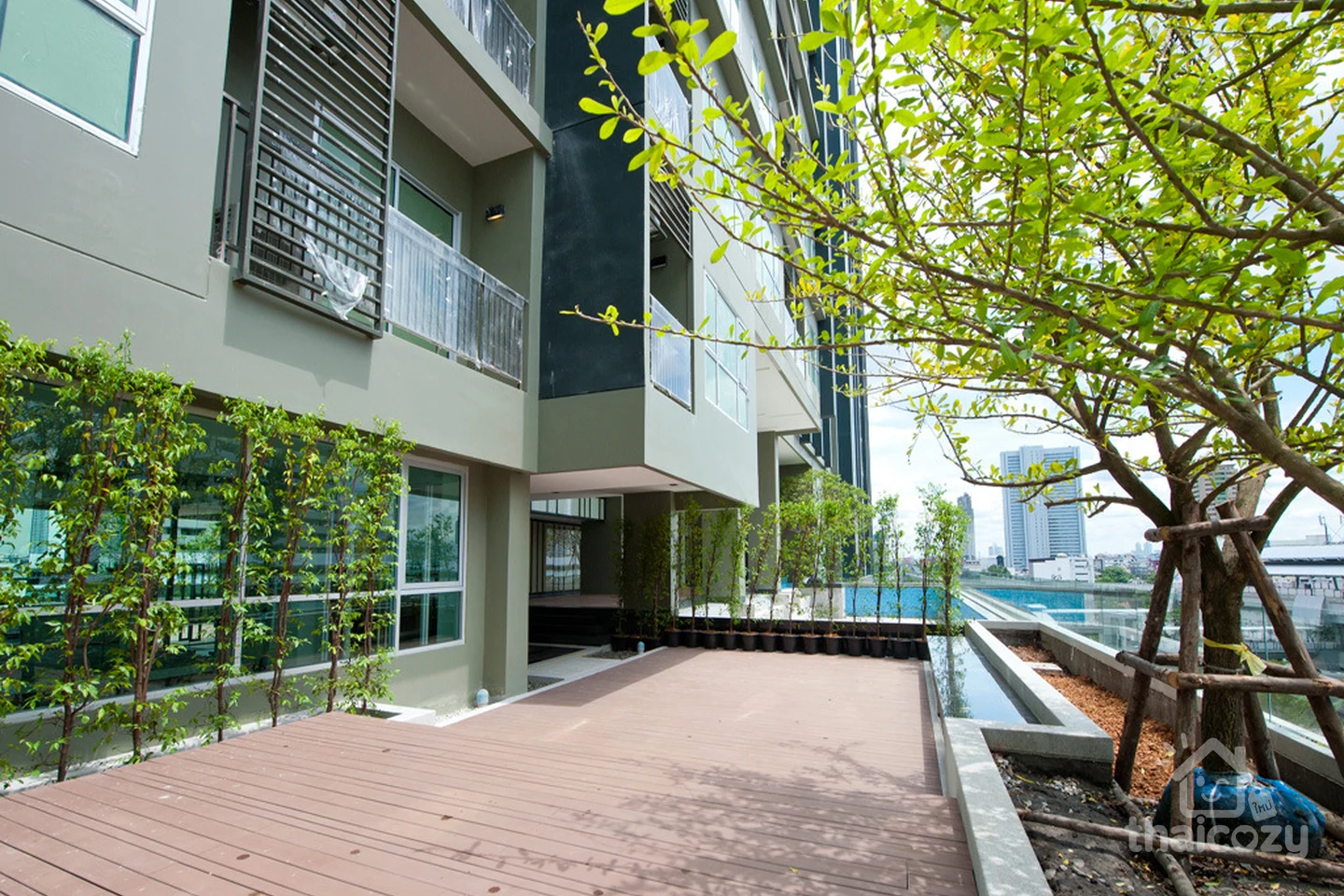 Hive Sathorn photo 5