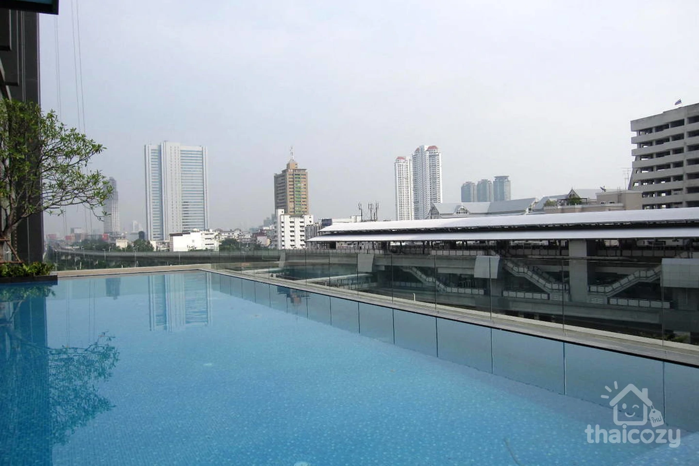 Hive Sathorn photo 4