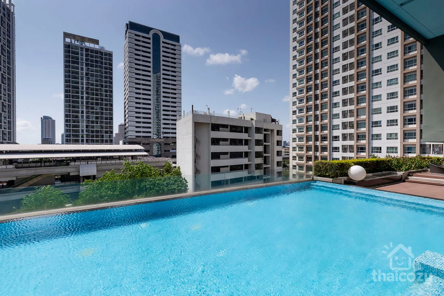 Hive Sathorn photo 11
