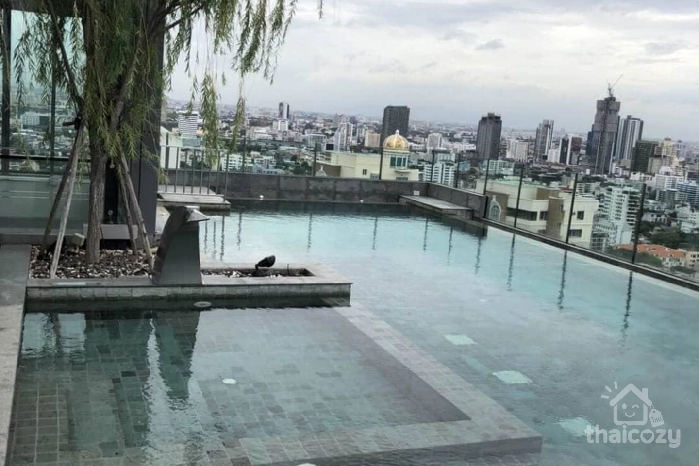H Sukhumvit 43 photo 3