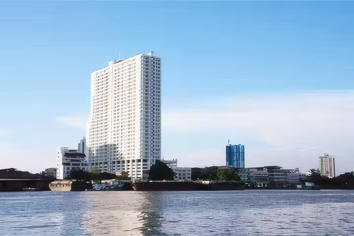 Supalai River Place