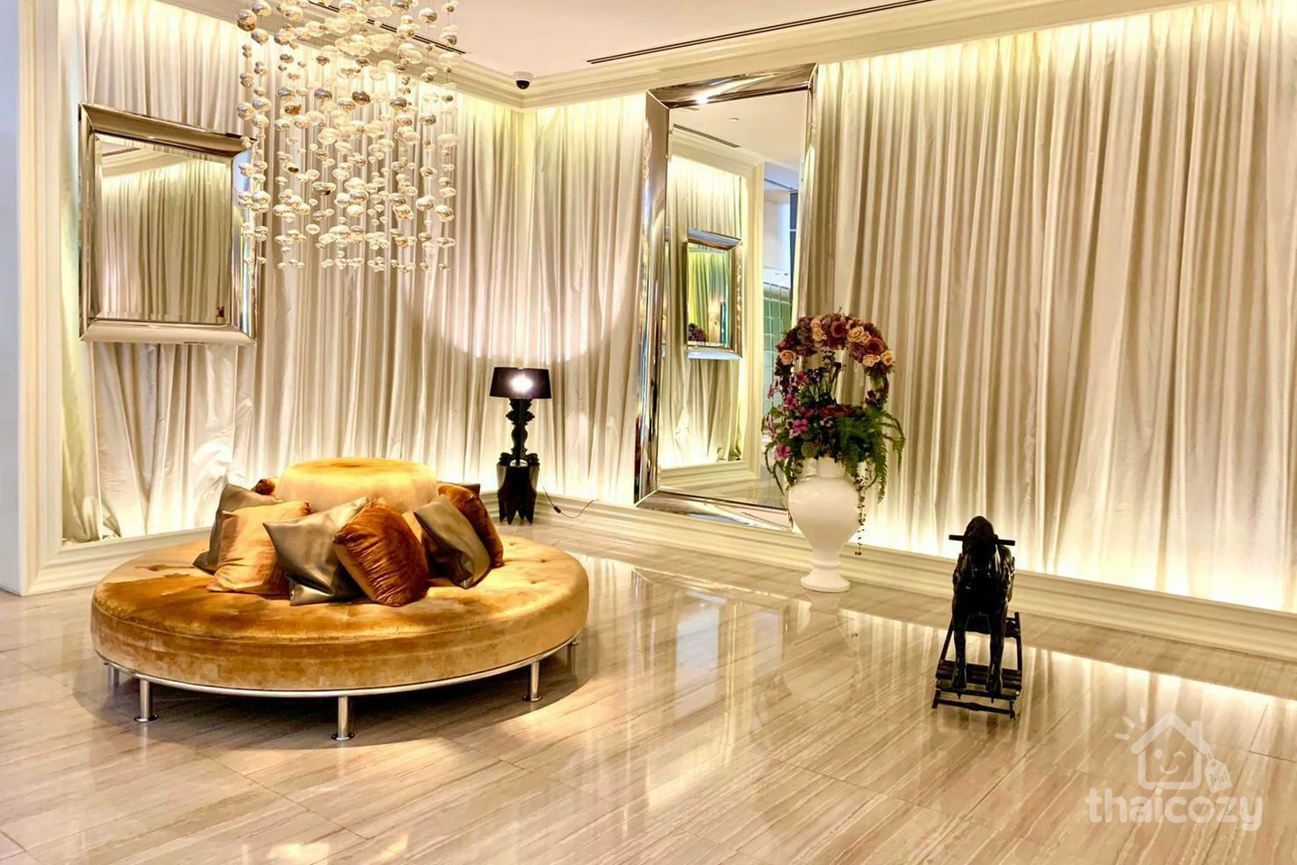 Hive Taksin photo 4