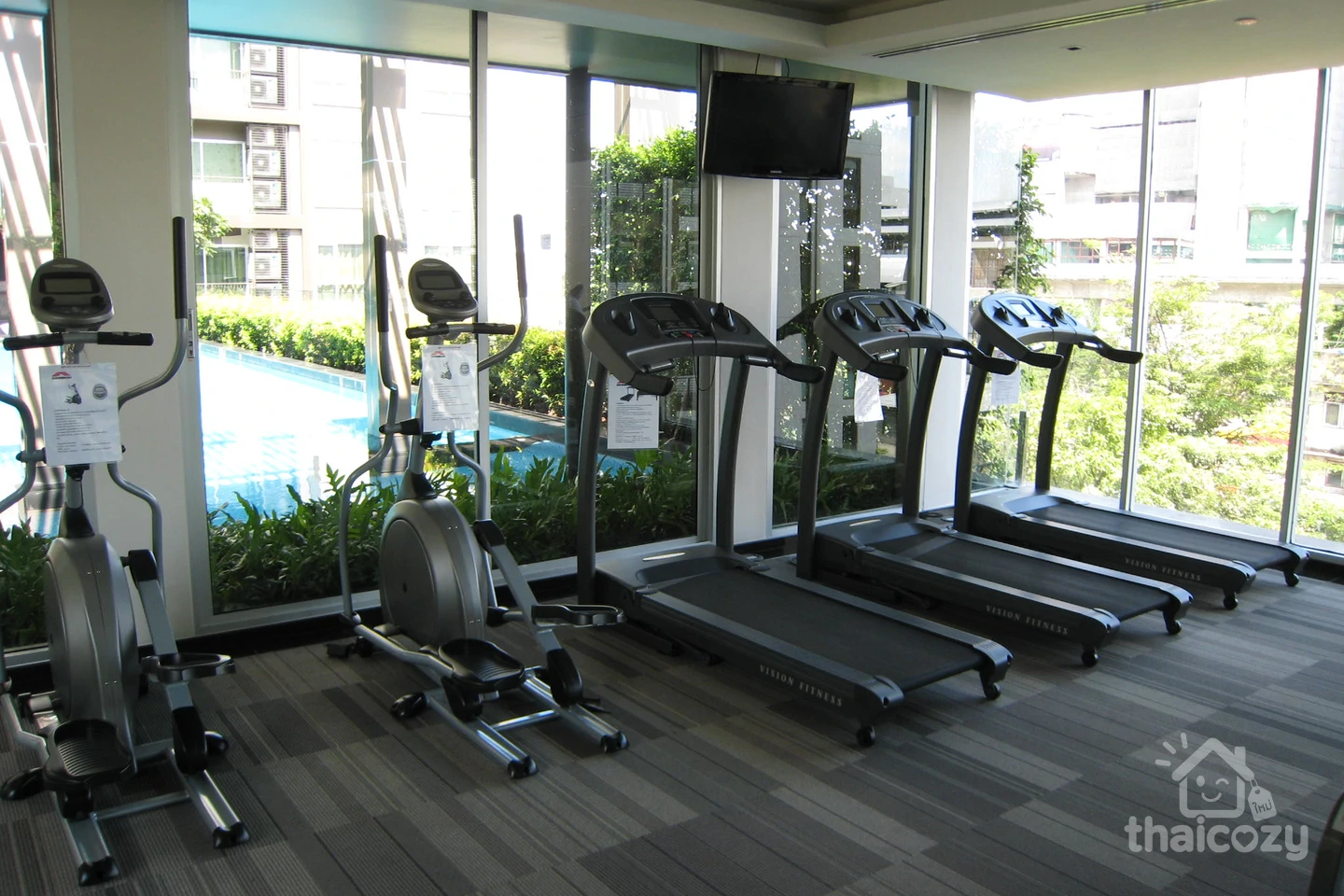 Hive Taksin photo 5