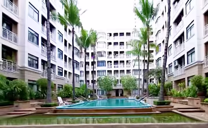 Green Point Silom