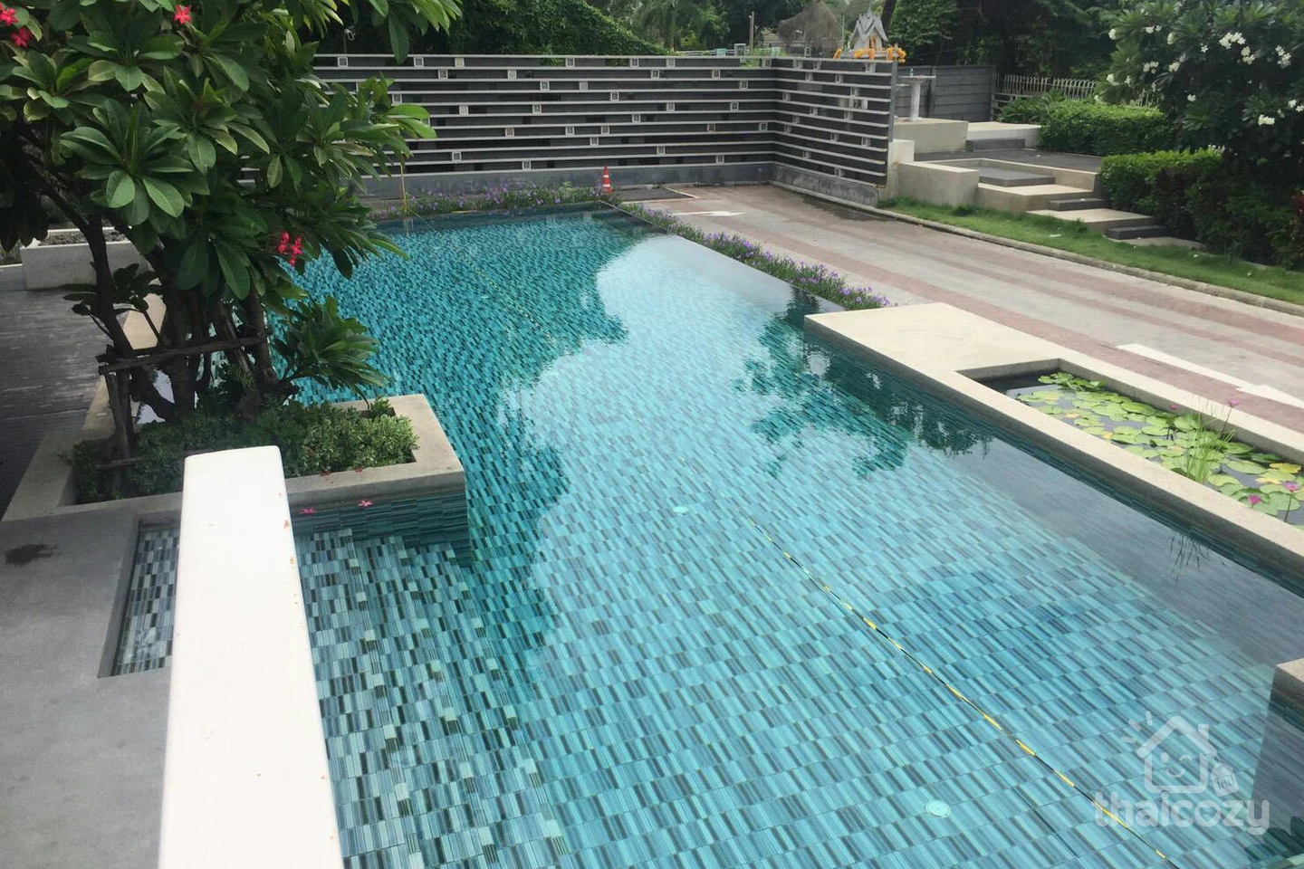 D Condo Charan-Bangkhunnon photo 9