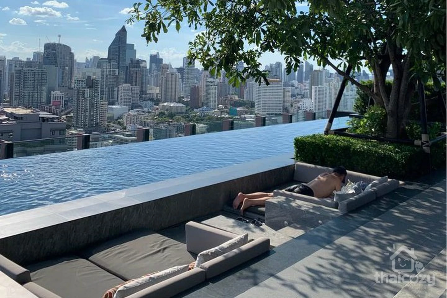 LAVIQ Sukhumvit 57 photo 4