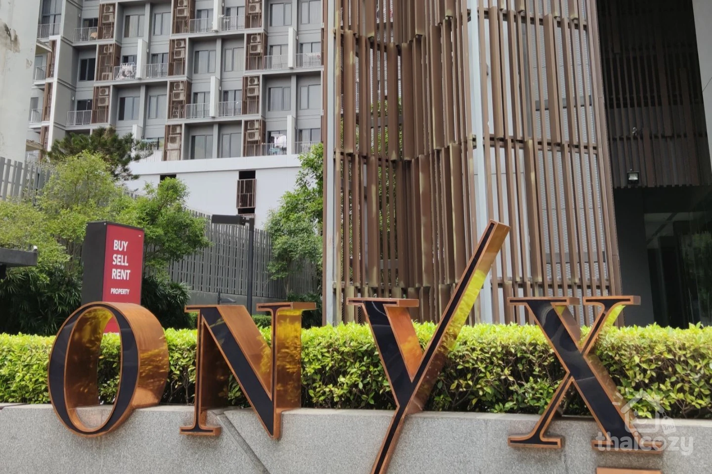 Onyx Phaholyothin photo 2