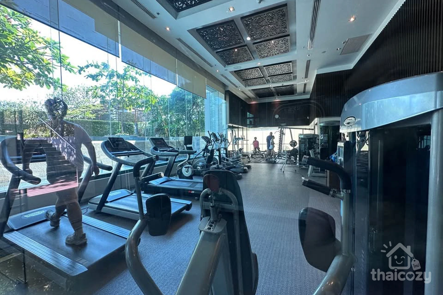 Circle Condominium photo 4