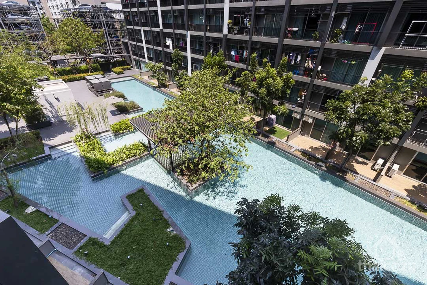 A Space Me Sukhumvit 77 photo 3