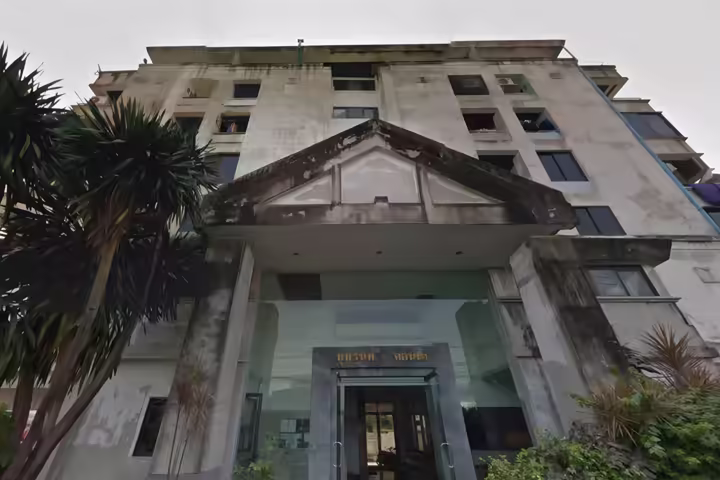 Busarin Condominium