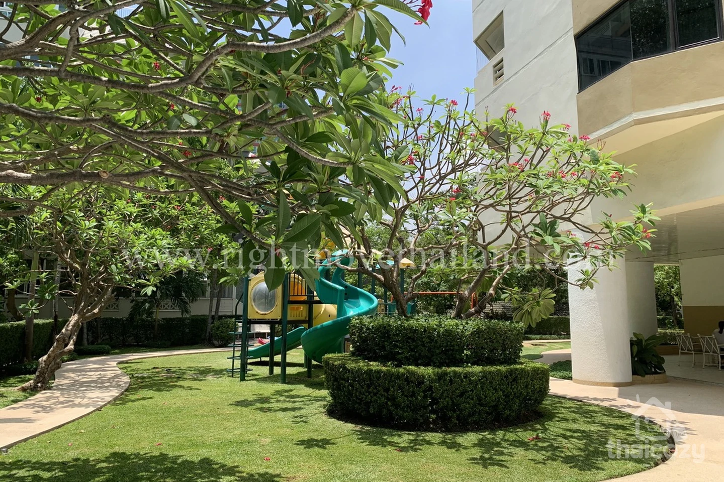 Baan Suanpetch photo 4