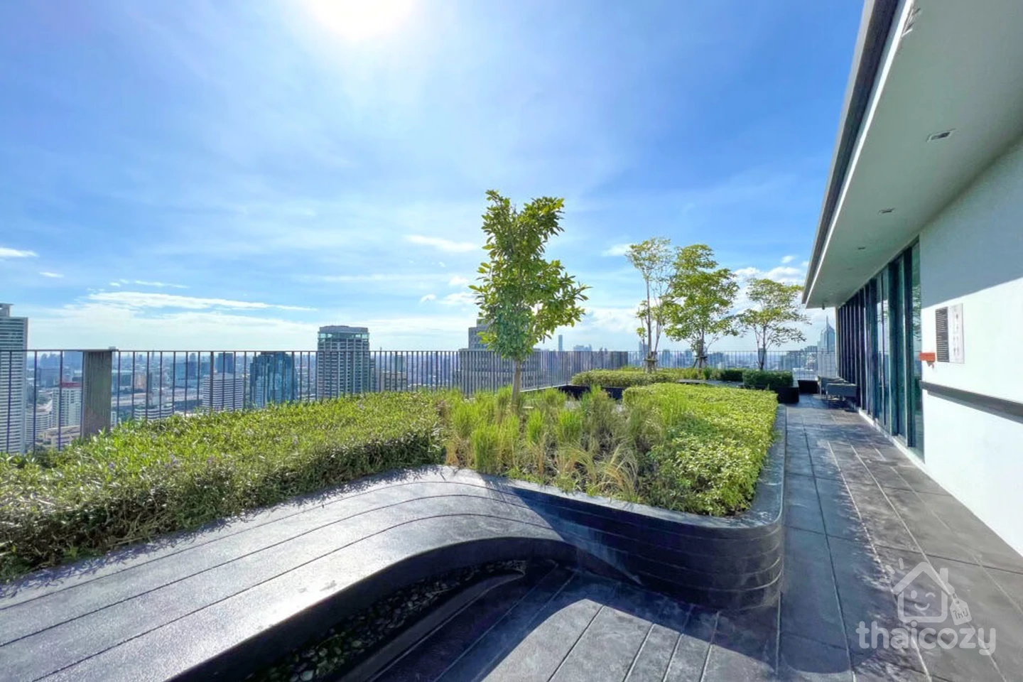 Edge Sukhumvit 23 photo 7