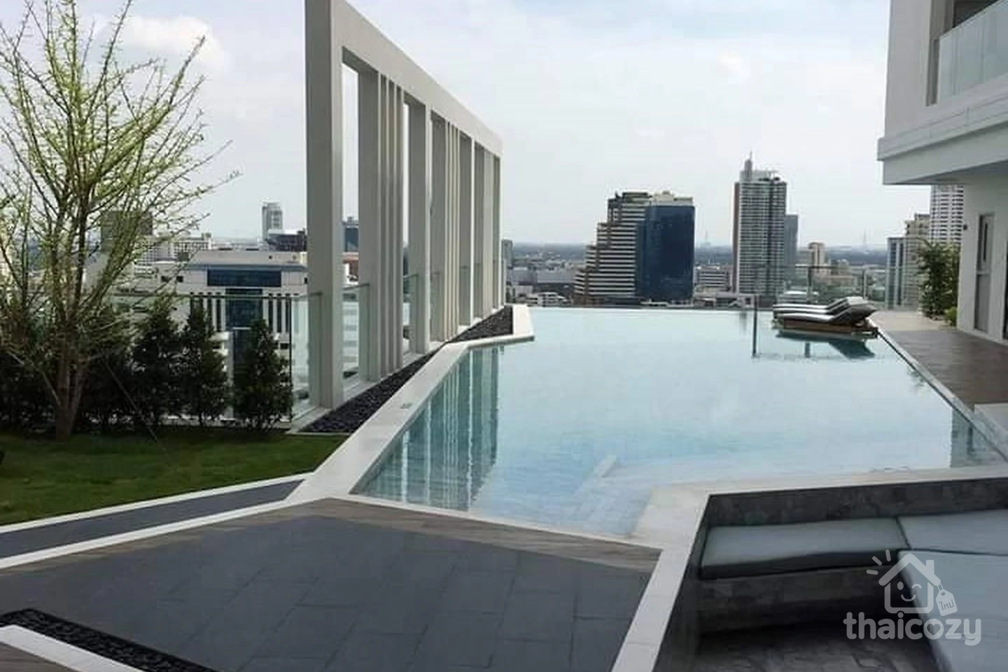 M Thonglor 10 photo 8