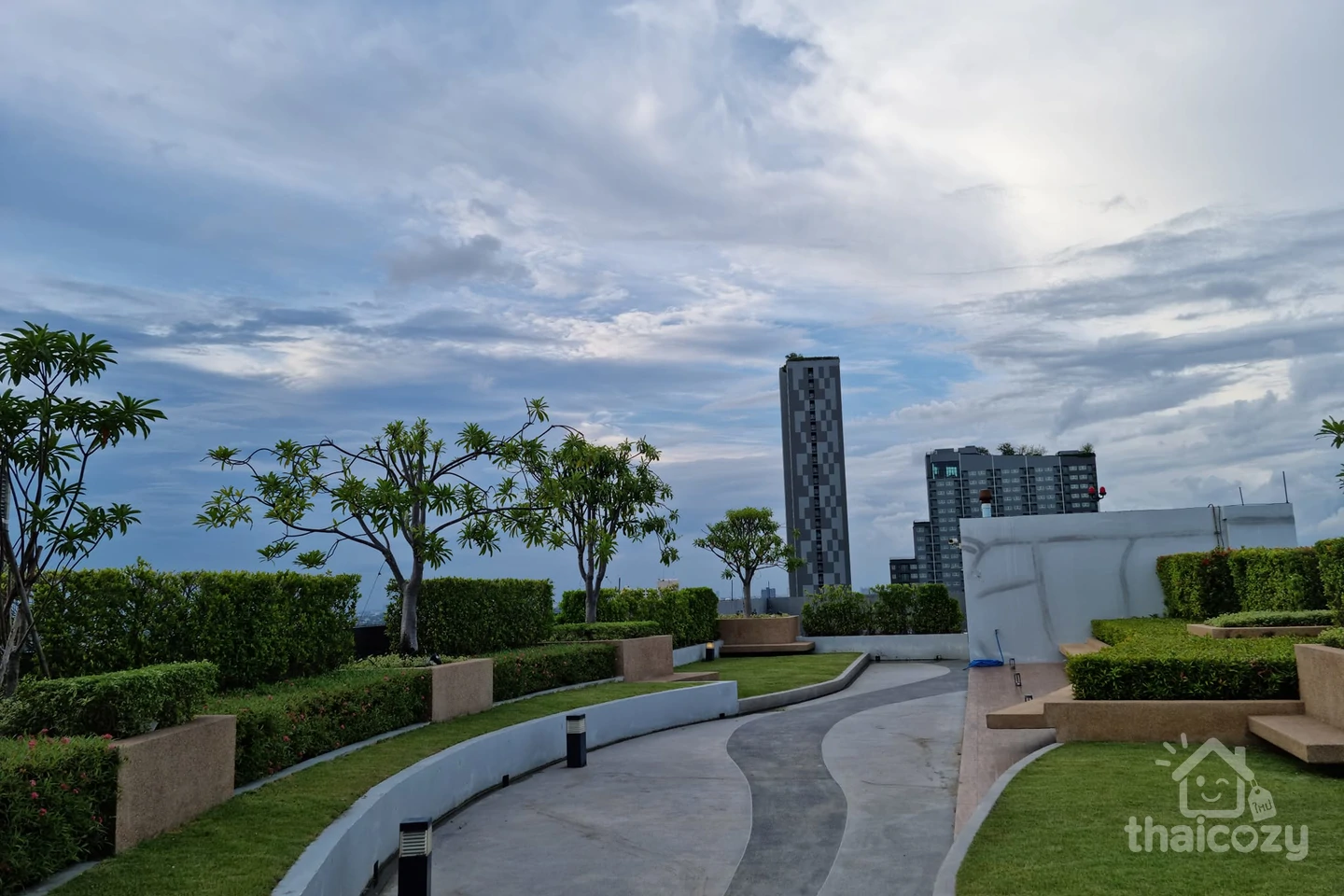 Aspire Sathorn-Taksin (Copper Zone) photo 4