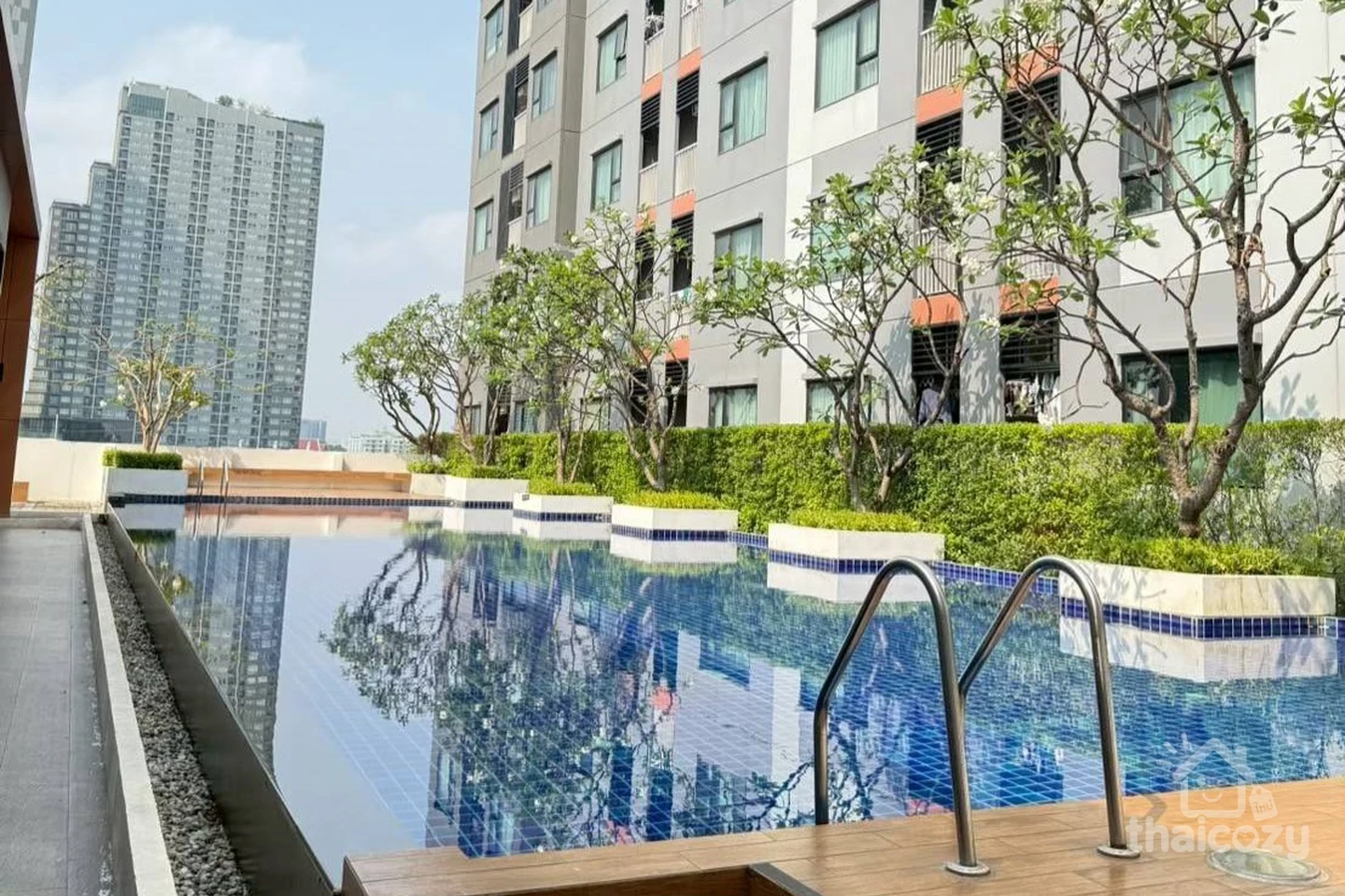 Aspire Sathorn-Taksin (Copper Zone) photo 7