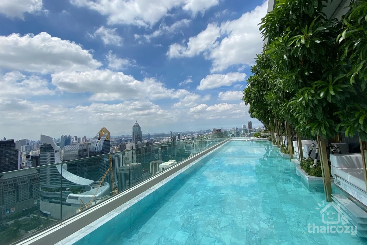 28 ชิดลม photo 6