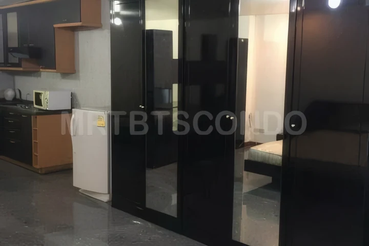 Rin House Sukhumvit 39 - BTSプロンポン駅近くの賃貸コンドミニアム、月額15,000バーツ