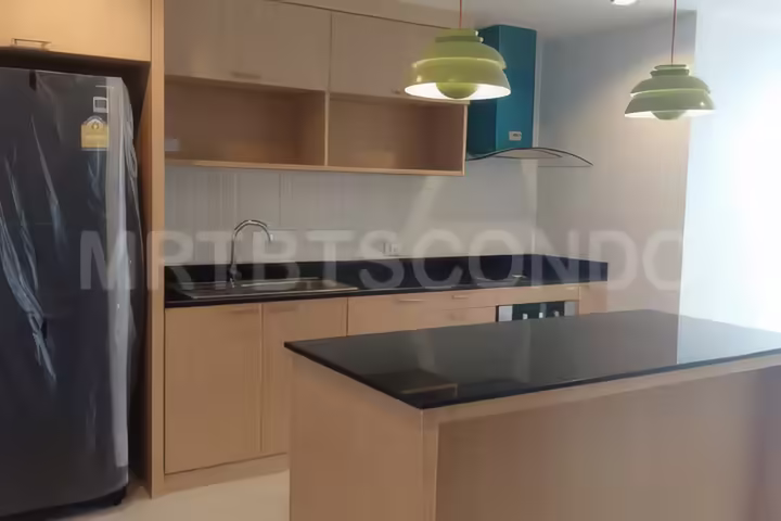 Newton Tower Condo for Rent near BTS Nana – 60,000 THB/month