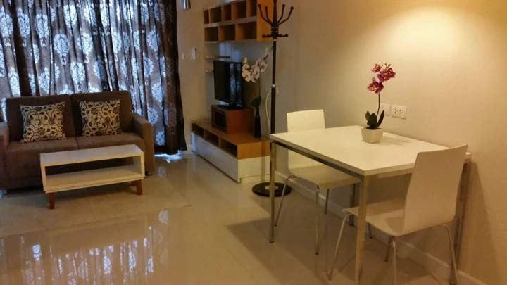 Le Cote Sukhumvit 14 1ベッドルーム賃貸