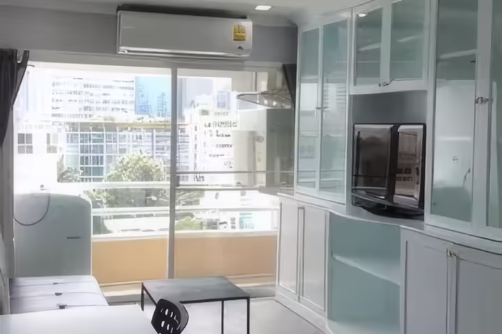 Thonglor Tower 50sqm 1 Bedroom Apartment for Rent at a Great Price
