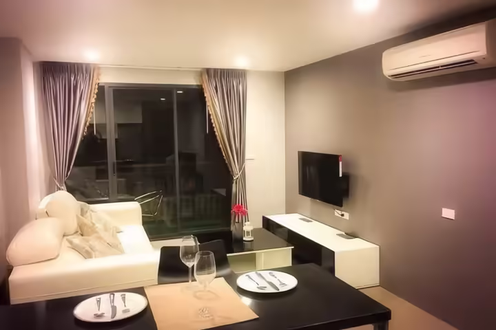 One Bed for Rent at Mirage Sukhumvit 27 near BTS Asoke and Phrom Phong