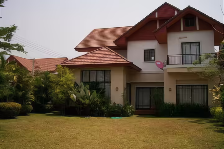 บ้านเดี่ยว 5 ห้องนอน ให้เช่า ในสารภี
