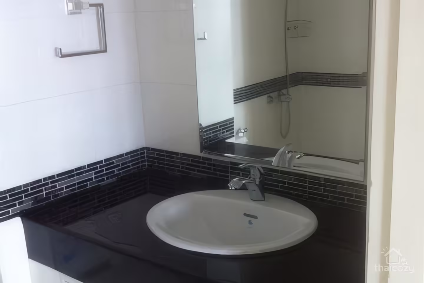 Vente Urgente : Condo Ruamjai Heights Sukhumvit 15, BTS Asoke, 57 m² photo 2