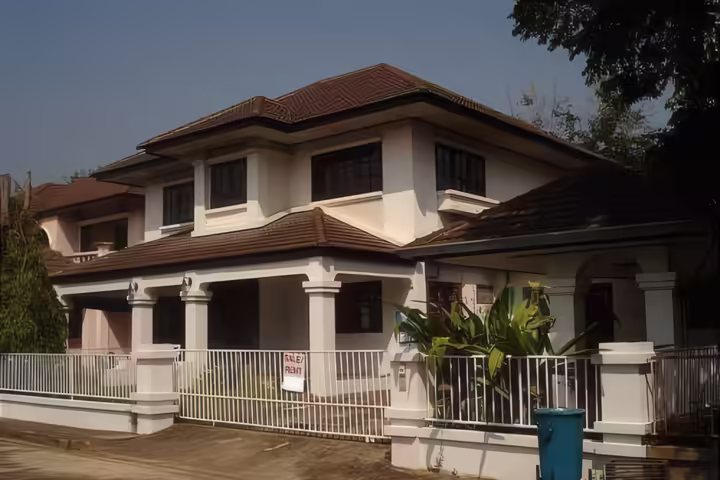 บ้านเช่า 4 ห้องนอน ใหญ่ ในเมืองเชียงใหม่