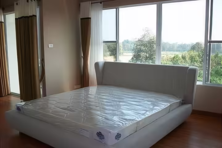 คอนโดหรู 2 ห้องนอน ใหม่ ใกล้สนามกีฬาสมโภชเชียงใหม่ 700 ปี