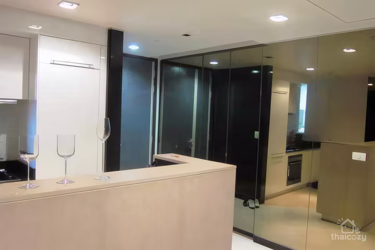 คอนโดหรู 2 ห้องนอน photo 1