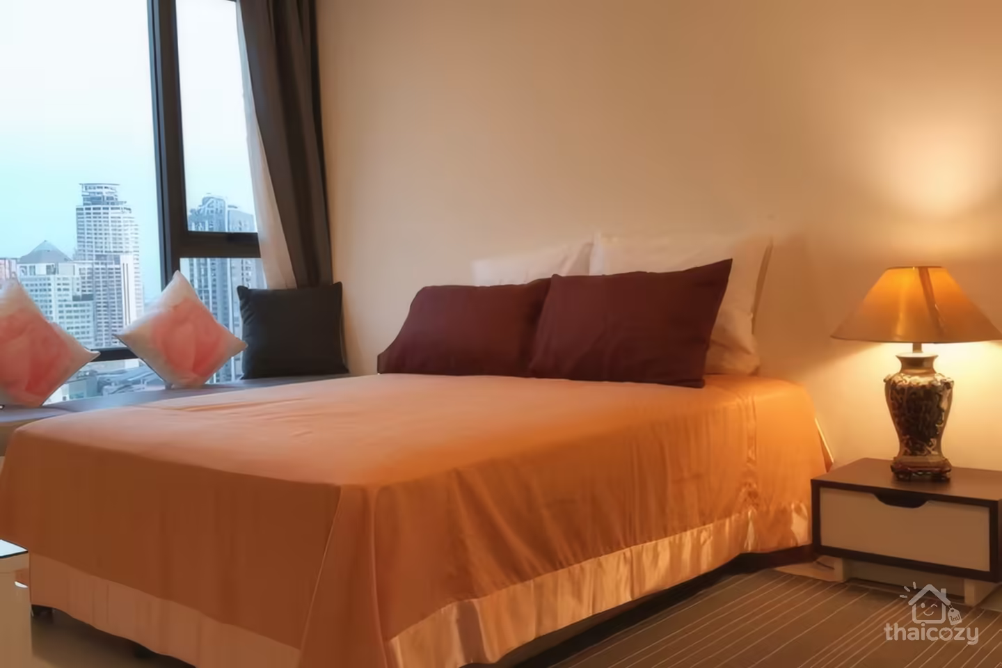 ให้เช่าคอนโด รีธึ่ม สุขุมวิท 42 ใกล้ BTS เอกมัย – 42,000 บาท/เดือน photo 1