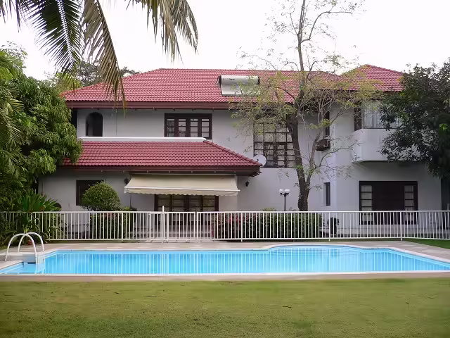บ้านเดี่ยวให้เช่า Lakeside Villa 2