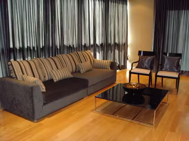 คอนโดหรู 3 ห้องนอนให้เช่า ที่ Millennium Residence อโศก
