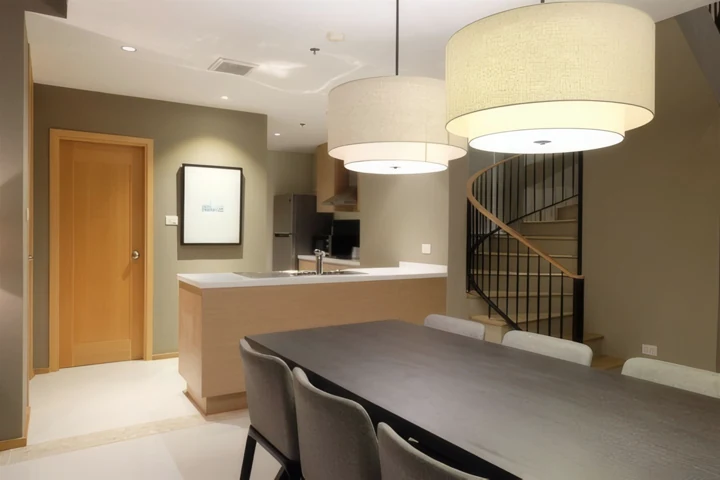 Аренда кондо The Empire Place рядом с BTS Чонг Нонси, 2 спальни, 108 кв.м, цена 58 000 бат/месяц