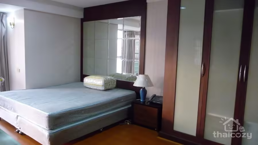 Appartement en étage élevé à louer à Phrom Phong photo 2