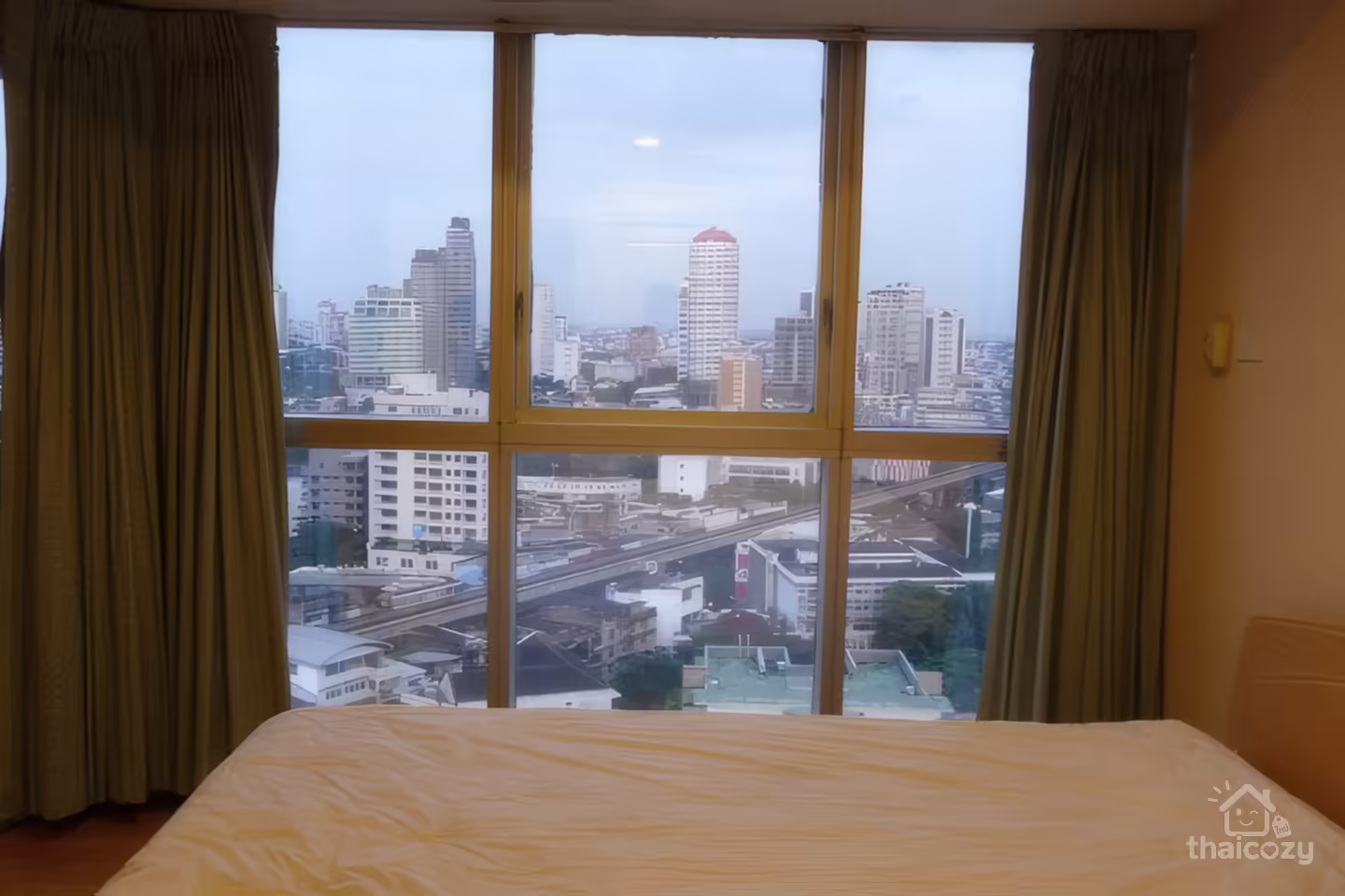 Apartment on the 20th Floor for Rent photo 2