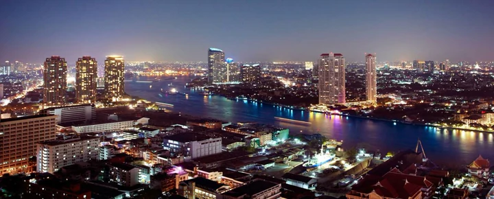 À LOUER :: RHYTHM SATHORN APPARTEMENT DE LUXE AVUE SUR LE FLEUVE