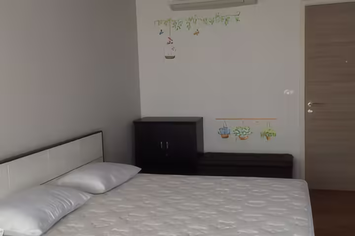 ไฮฟ์ ตากสิน - สตูดิโอ 30 ตร.ม. ให้เช่า ใกล้ BTS วงเวียนใหญ่ 13,000 บาท/เดือน
