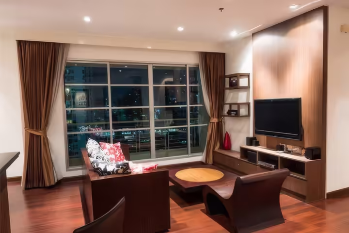 แมนฮัตตัน ชิดลม – ขายคอนโด ใกล้ BTS ชิดลม 2 ห้องนอน 132 ตร.ม. ราคา 22,700,000 บาท