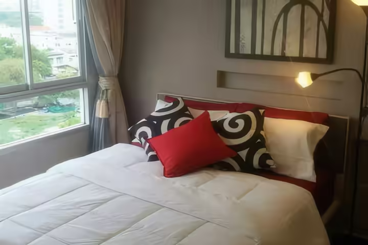 สตูดิโอให้เช่า เอลลิโอ เดลเรย์ ใกล้ BTS อุดมสุข 26 ตร.ม. 12,000 บาท/เดือน