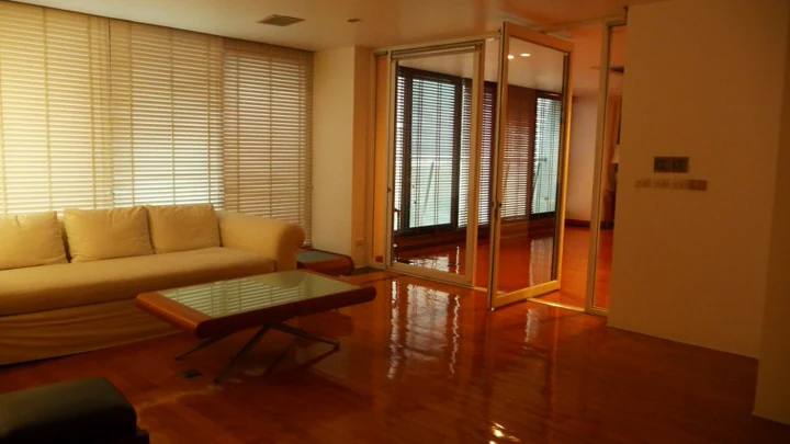 คอนโด 2 ห้องนอนให้เช่า ใกล้ BTS ชิดลม