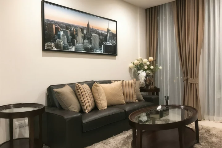 Аренда кондоминиума Noble Ploenchit рядом с BTS Phloen Chit, 1 спальня, 55 кв.м, 60 000 THB/месяц