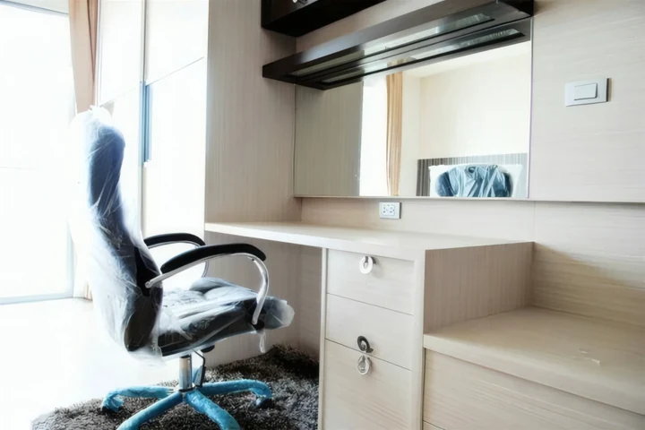 Sky Walk Condominium – студия 40 кв.м. в аренду рядом с BTS Phra Khanong, 30 000 THB/месяц