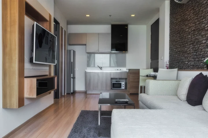 Appartement Rhythm Sathorn à louer près de BTS Saphan Taksin, 1 chambre 40 m², prix 35 000 bahts/mois