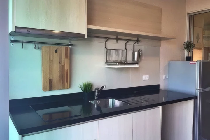 Rhythm Sathorn – Narathiwas, Appartement à Louer près de BTS Chong Nonsi, 1 Chambre 35 m², Prix 24 000 Baht/Mois