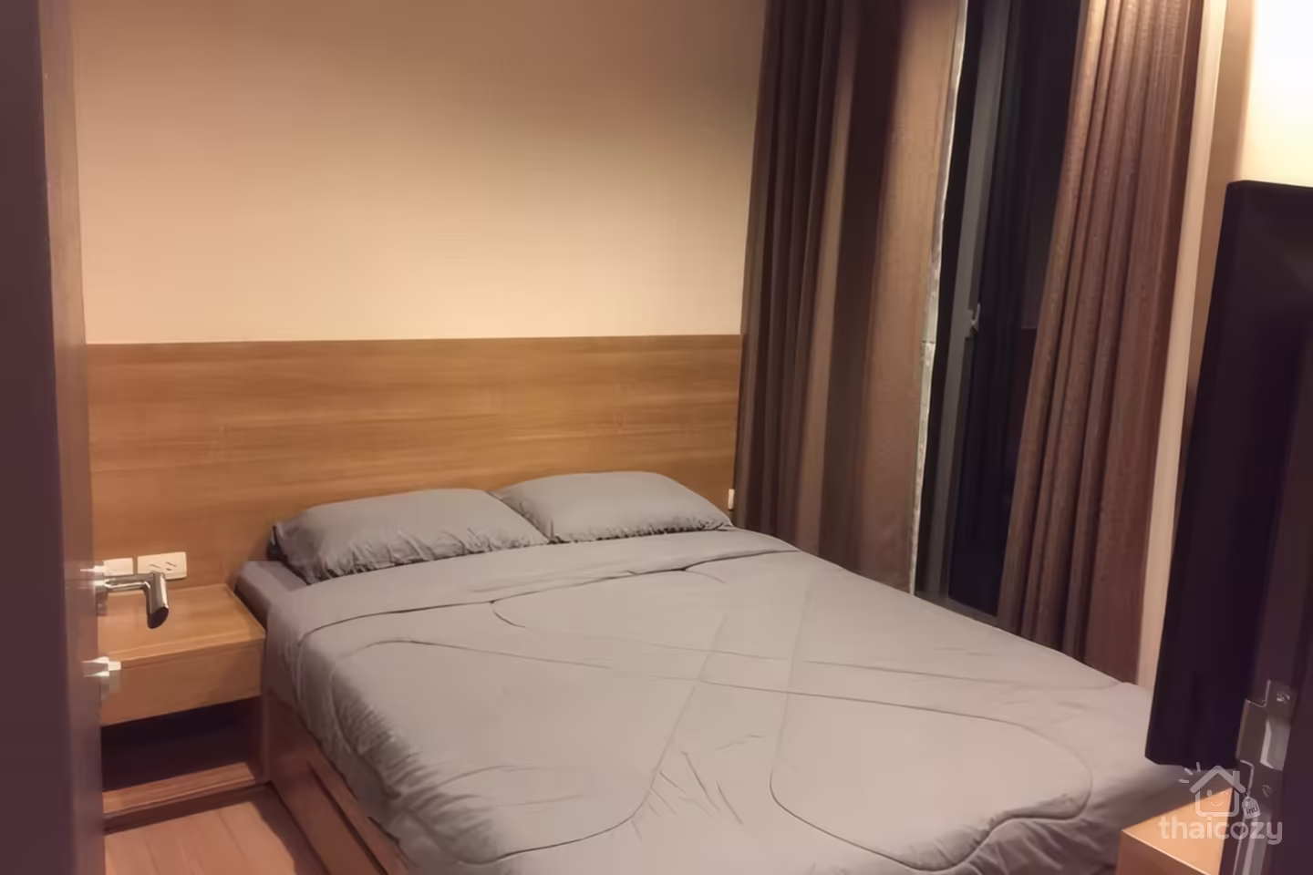 ให้เช่าคอนโด รีธึ่ม สาทร ใกล้ BTS สะพานตากสิน 1 ห้องนอน 35 ตร.ม. 22,000 บาท/เดือน photo 2